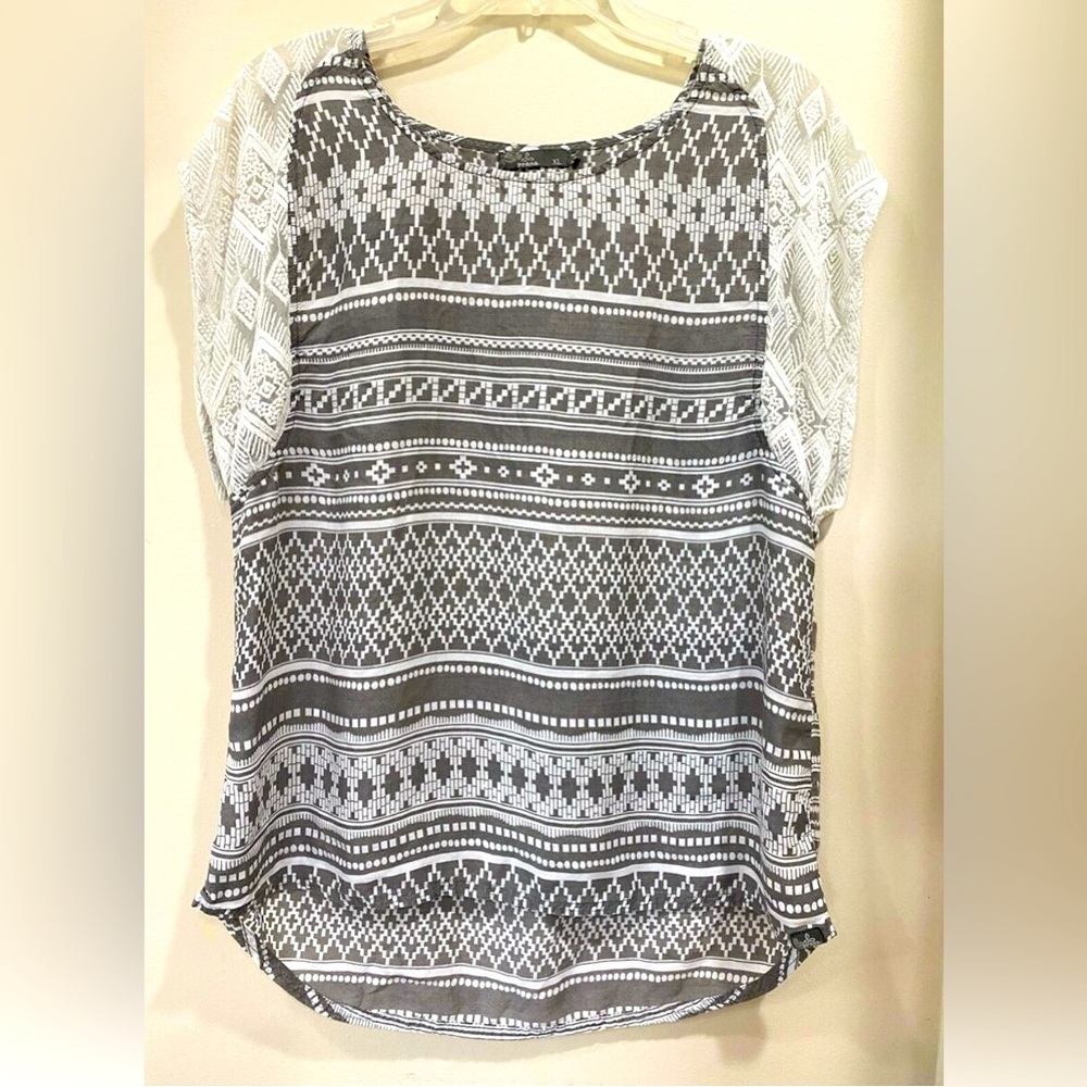 NWT Prana shirt with lace capped sleeves